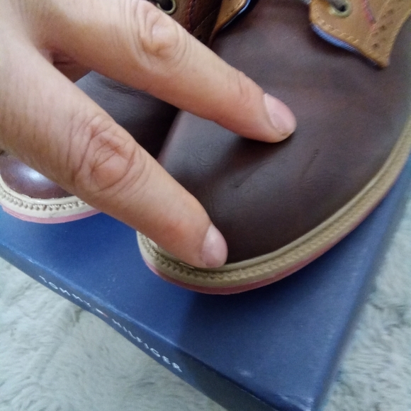 Tommy Hilfiger, Michael Brown saddle shoes, size 4 pre owned - Picture 6 of 11